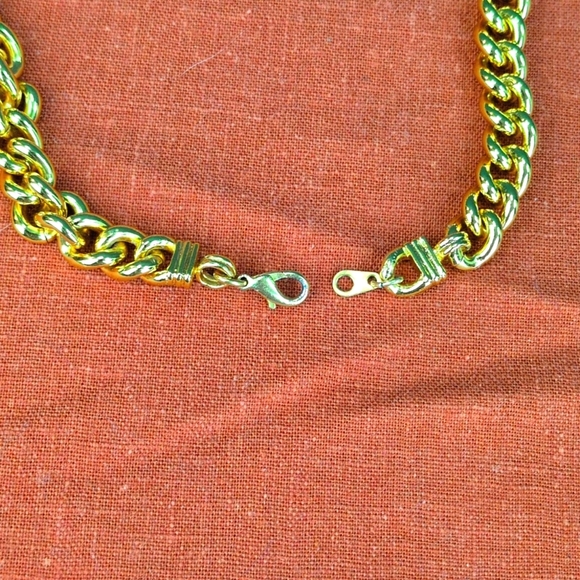 Cuban Chain Necklace With Sailor Clasp 24 K Gold Filled  Unisex! - Picture 10 of 11